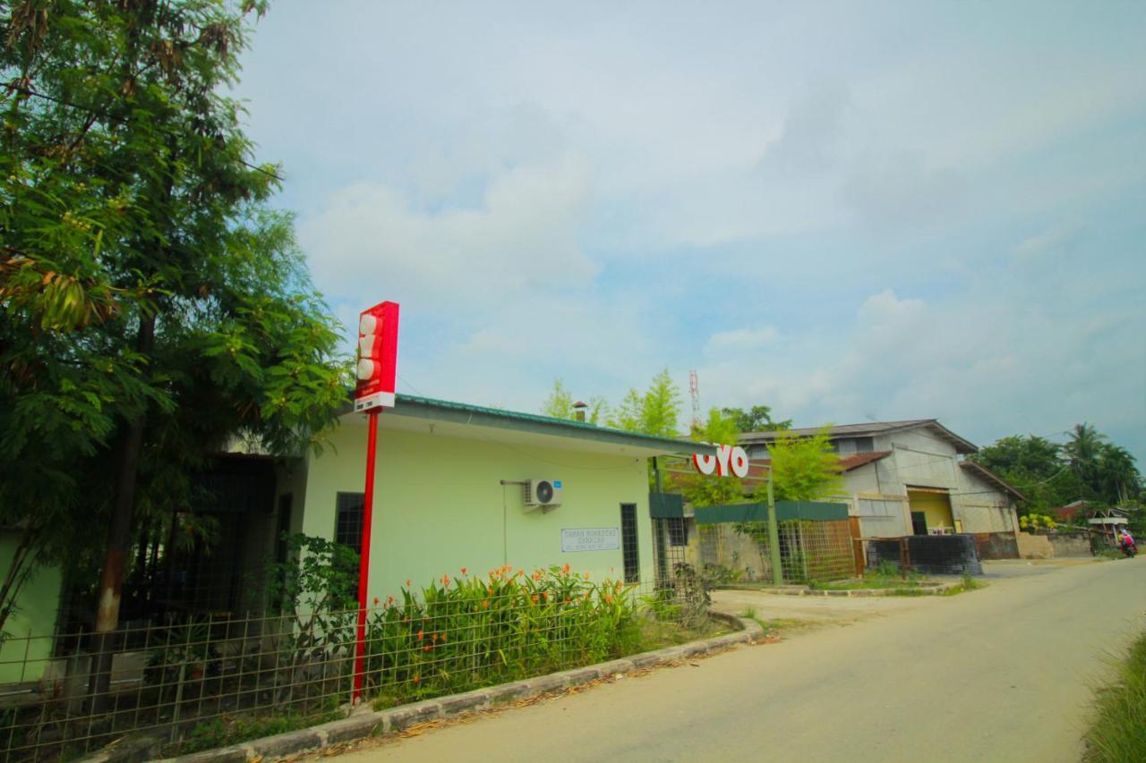 Oyo 1596 Taman Homestay Syariah Dumai Zewnętrze zdjęcie
